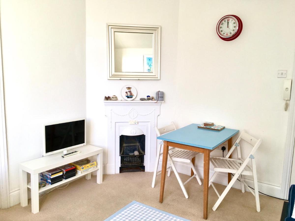 Apartamento Lyme Regis Renovated Period Seaside Flat Exterior foto