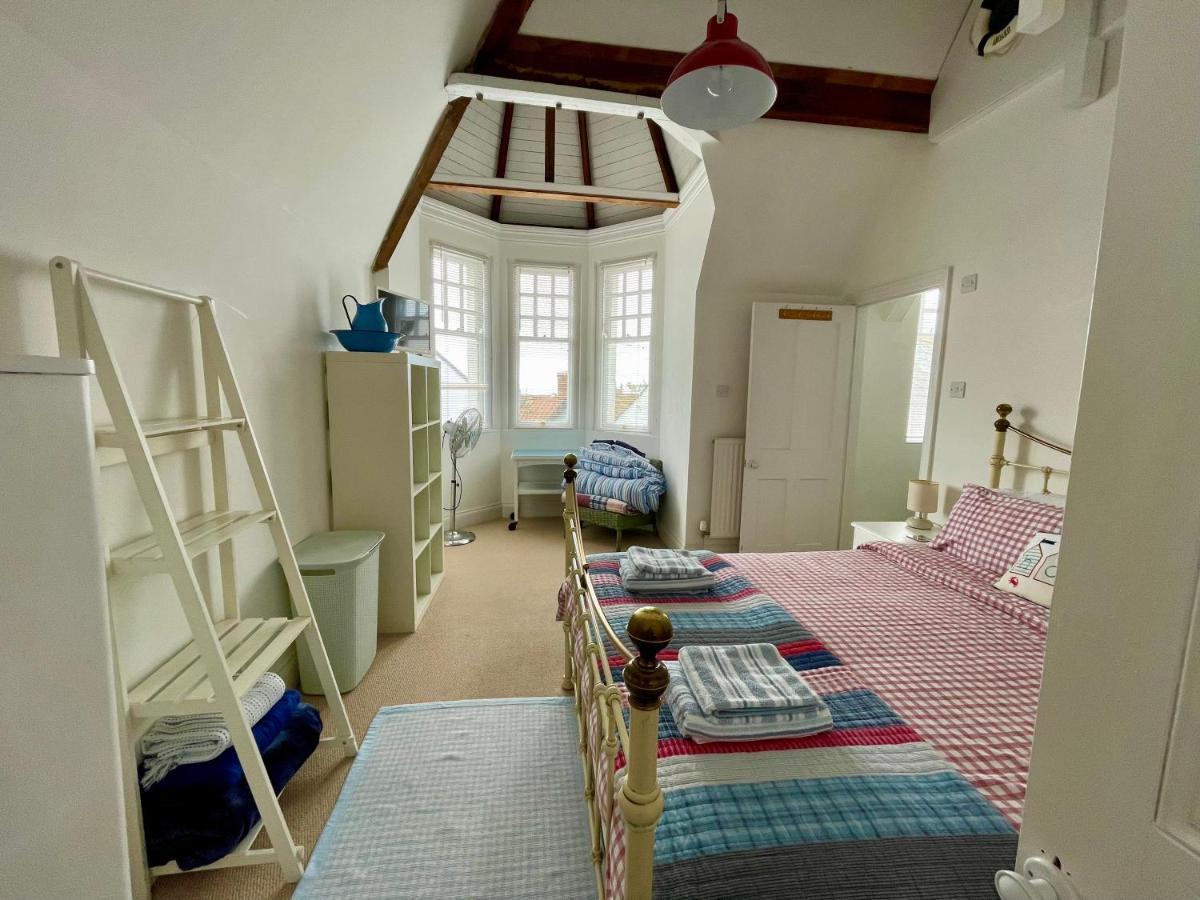 Apartamento Lyme Regis Renovated Period Seaside Flat Exterior foto